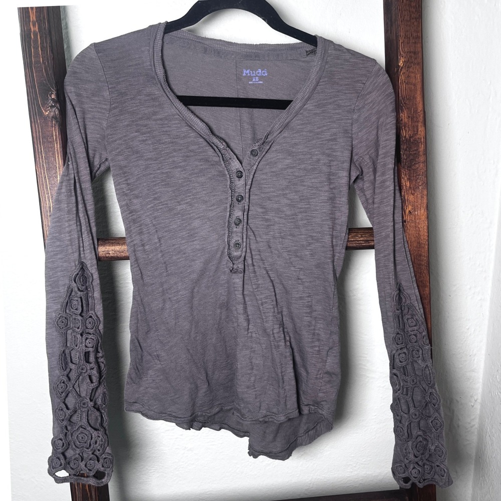 Mudd Gray Slub Knit Henley Top Crochet Lace Sleeve Cutout XS Bella Swan Y2K